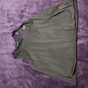 Under Armour loose fitting tanktop